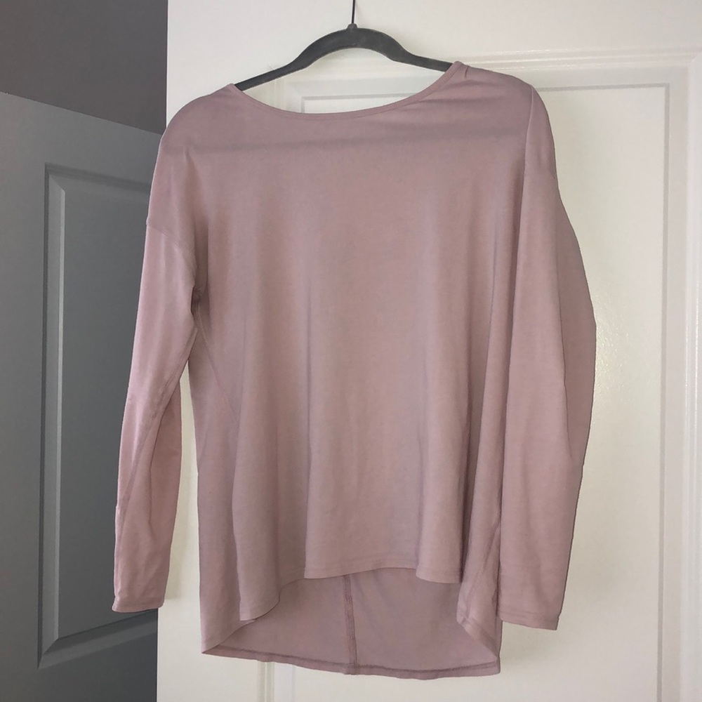 LULULEMON - long sleeve light pink top